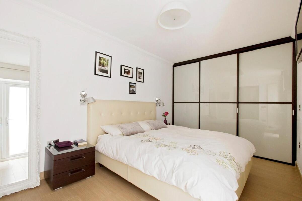 Italian Designed Victorian Terrace Flat In Fulham