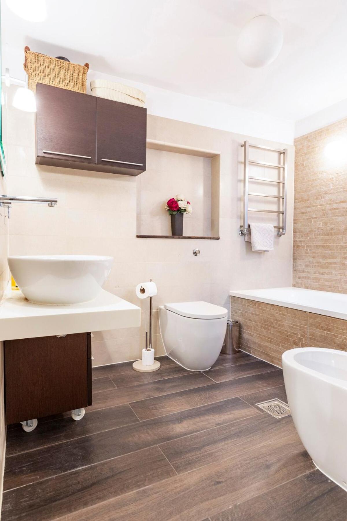 Italian Designed Victorian Terrace Flat In Fulham * Londres