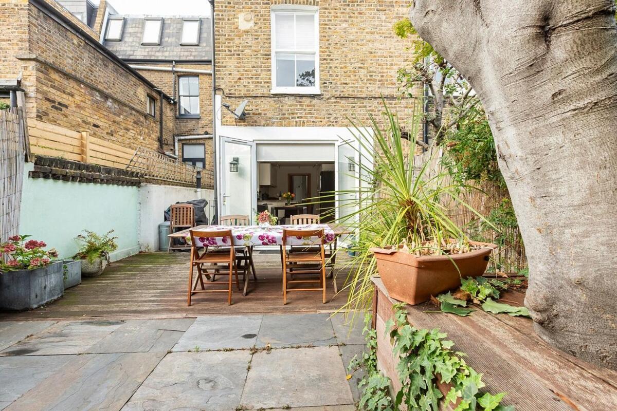 Italian Designed Victorian Terrace Flat In Fulham